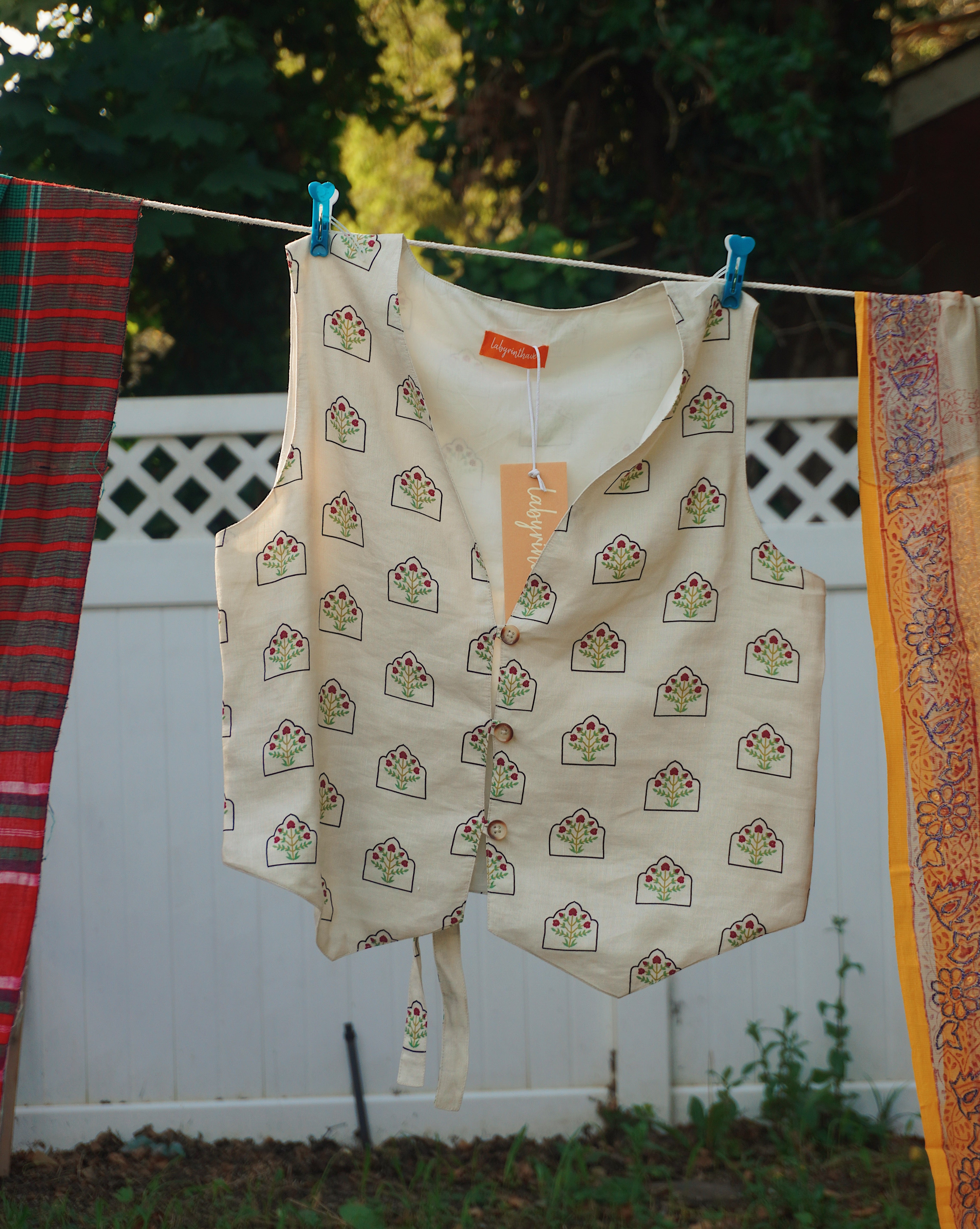 Papri Vest